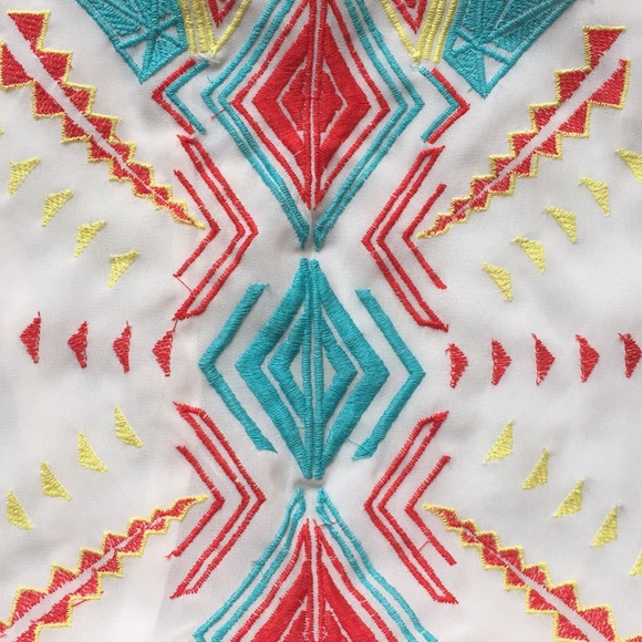 Live 4 Truth 2XL Sheer Embroidered Top Sleeveless Gauzy Lightweight Summer Shirt - Picture 7 of 8